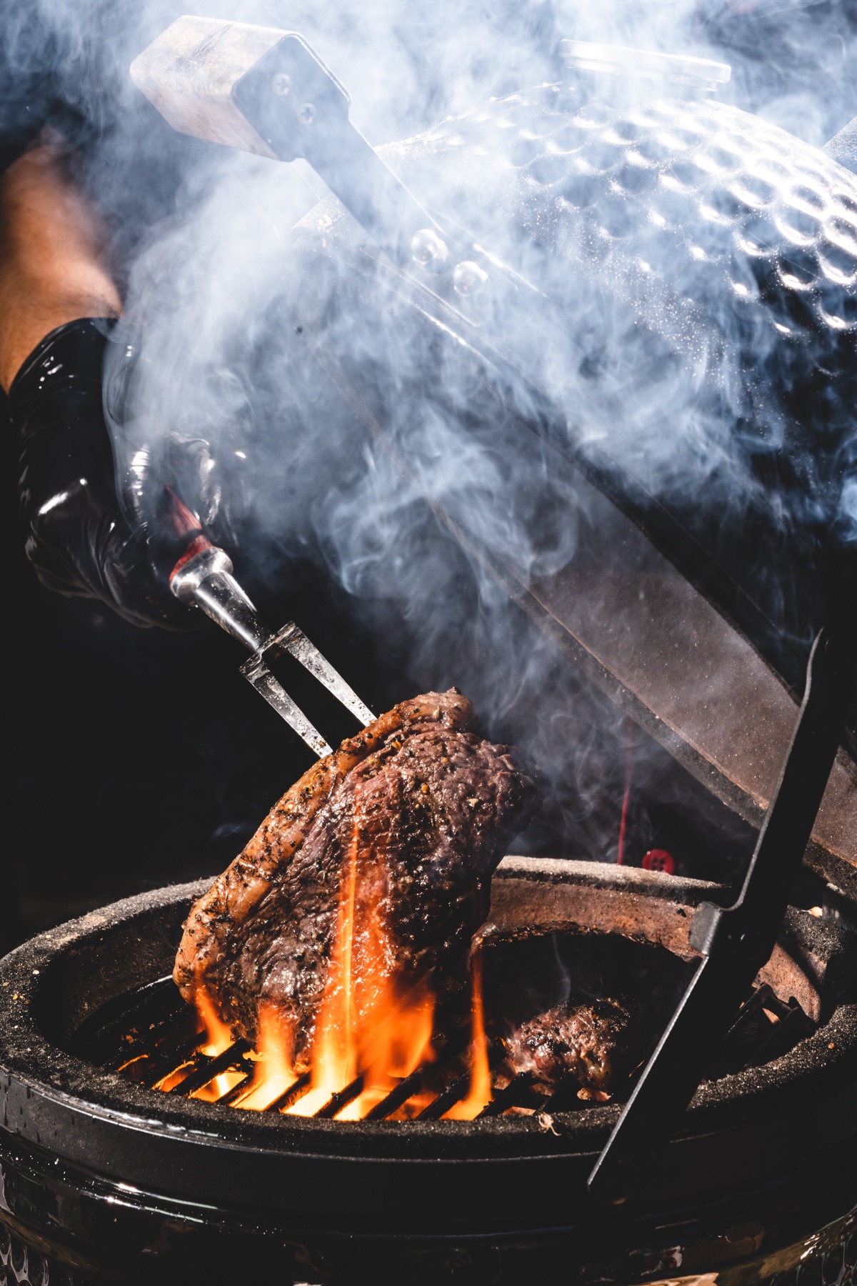 Steak über offener Flamme